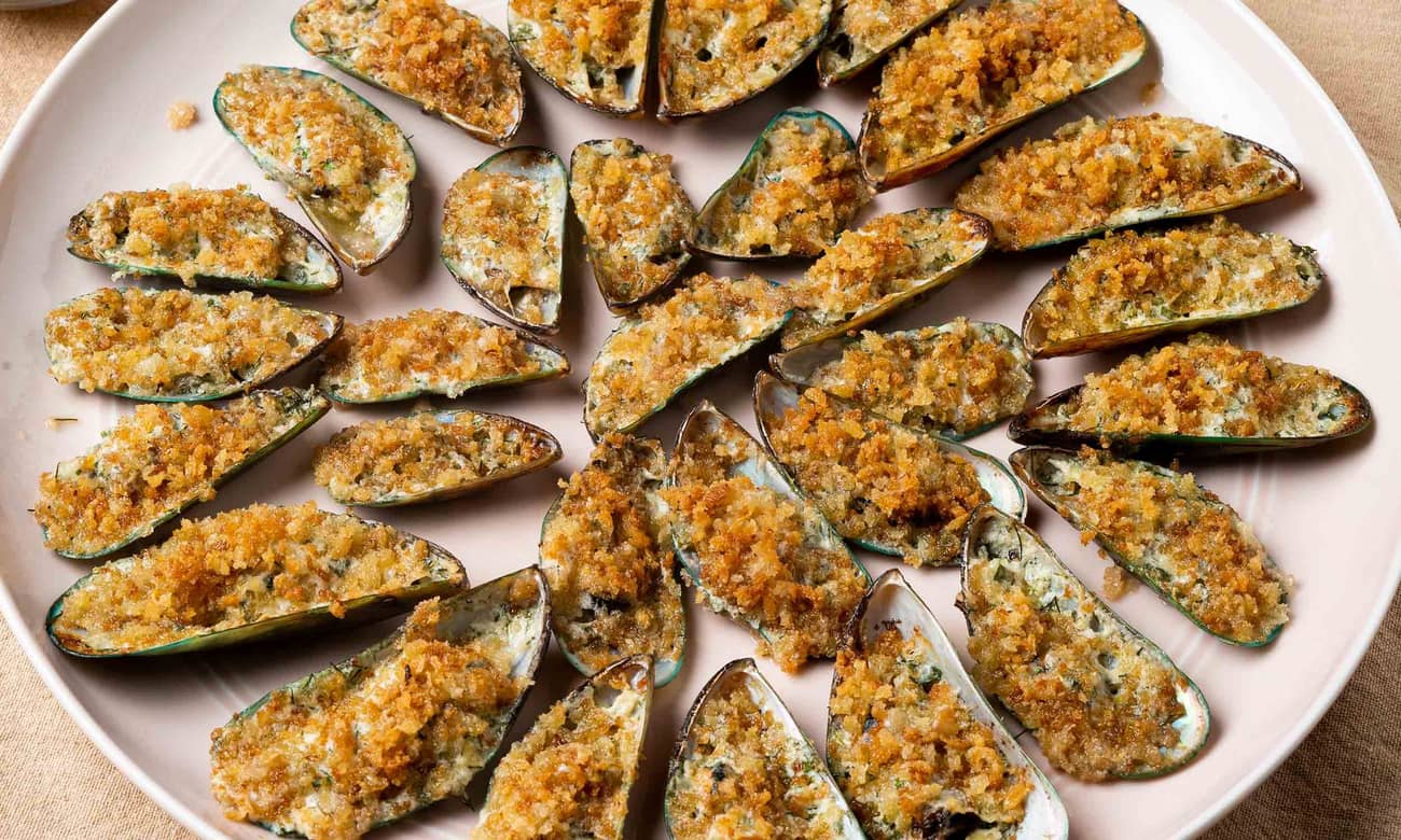 Cheesy Baked Tahong (Mussels)
