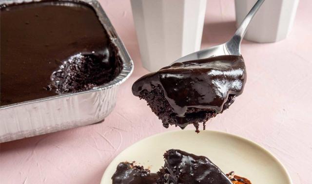 Big Al's-Inspired Chocolate Cake with Hot Fudge Icing Recipe | Pepper.ph
